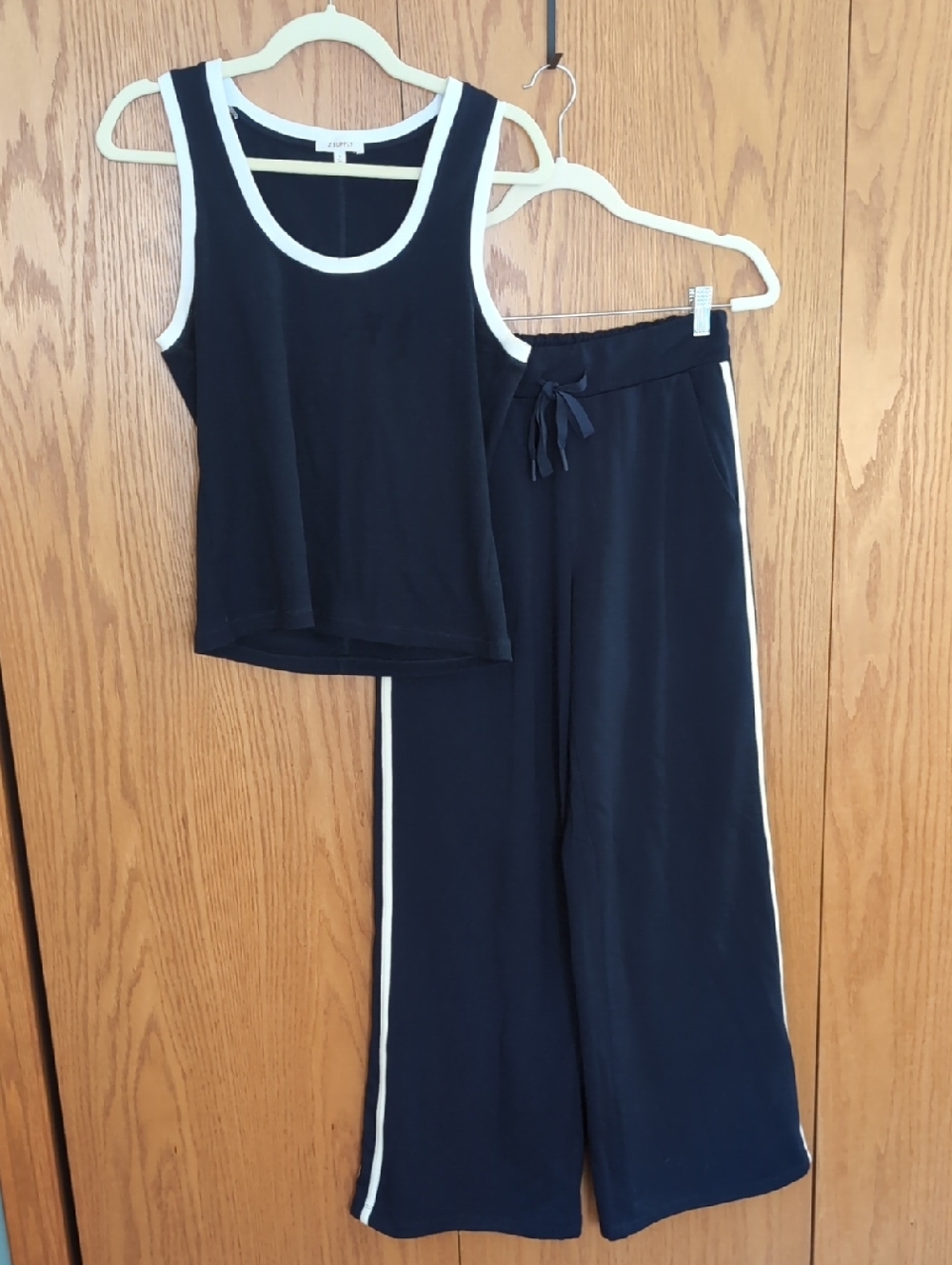 Z Supply Navy Set with White Trim Accents